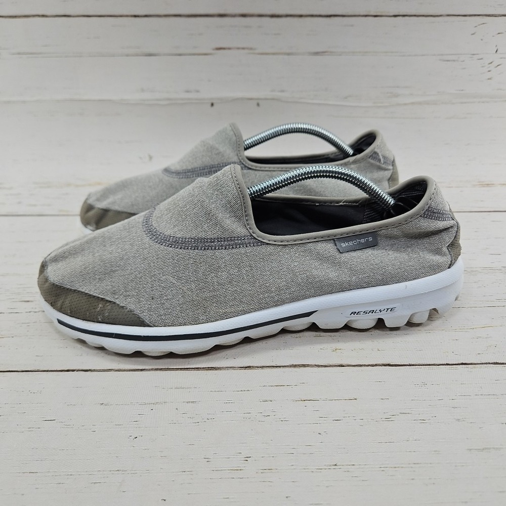 Skechers GoWalk Womens 9.5 Gray Slip On Athletic Walking Comfort Shoe‎ 13510
